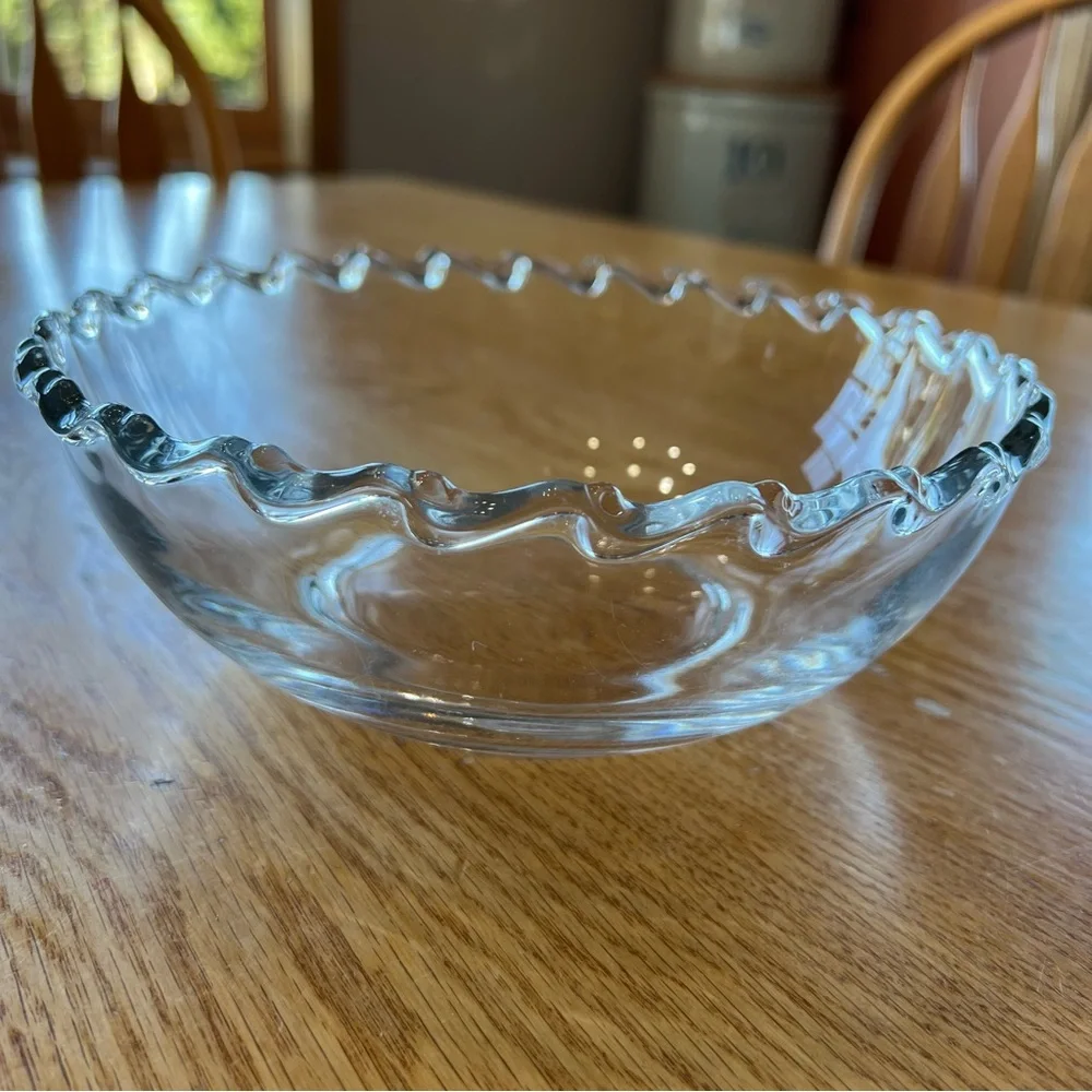 Century (Pressed) 8" Salad Bowl by Fostoria - Picture 3 of 9